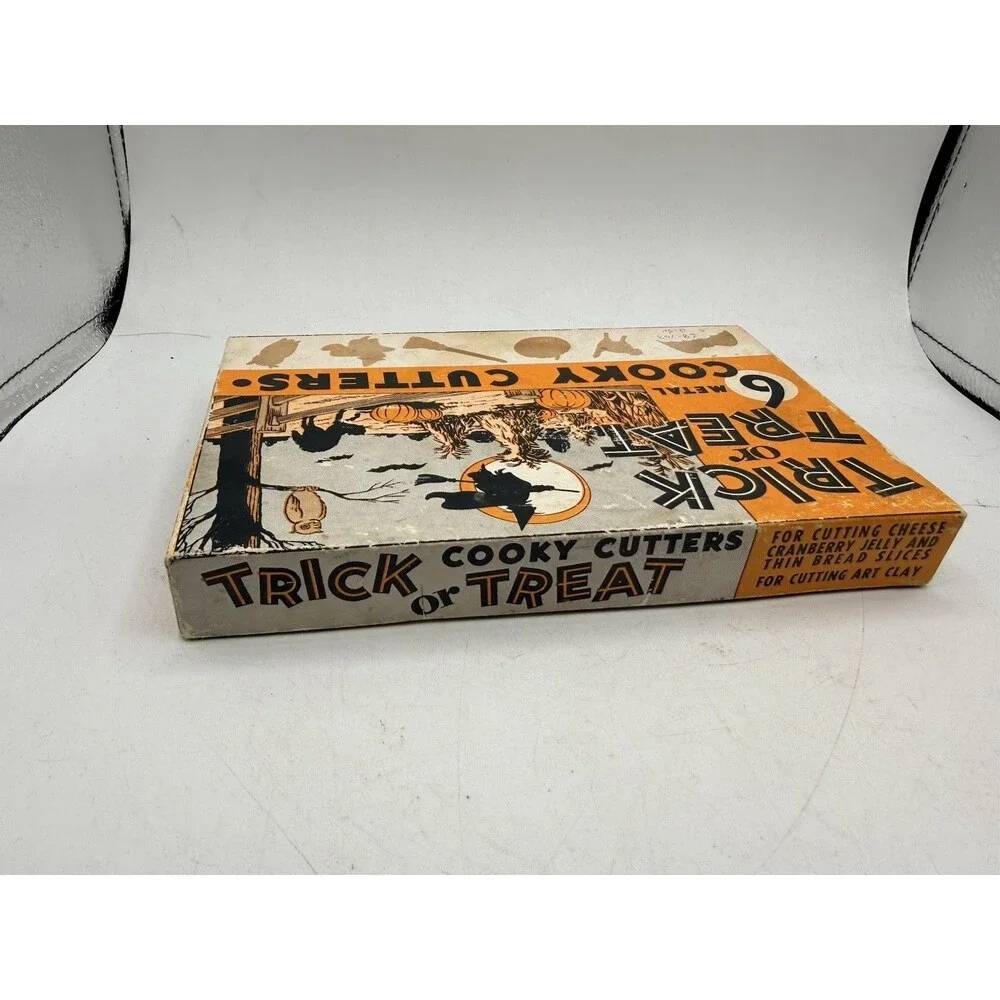 MCM Vintage Halloween Trick or Treat 5 Metal Cookie Cooky Cutters Original Box